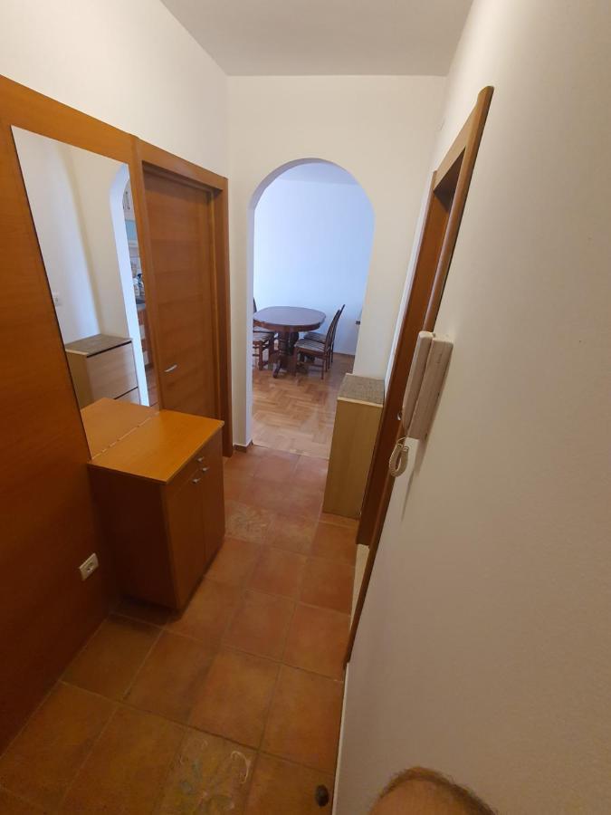 Oksana Apartment Podgorica Buitenkant foto