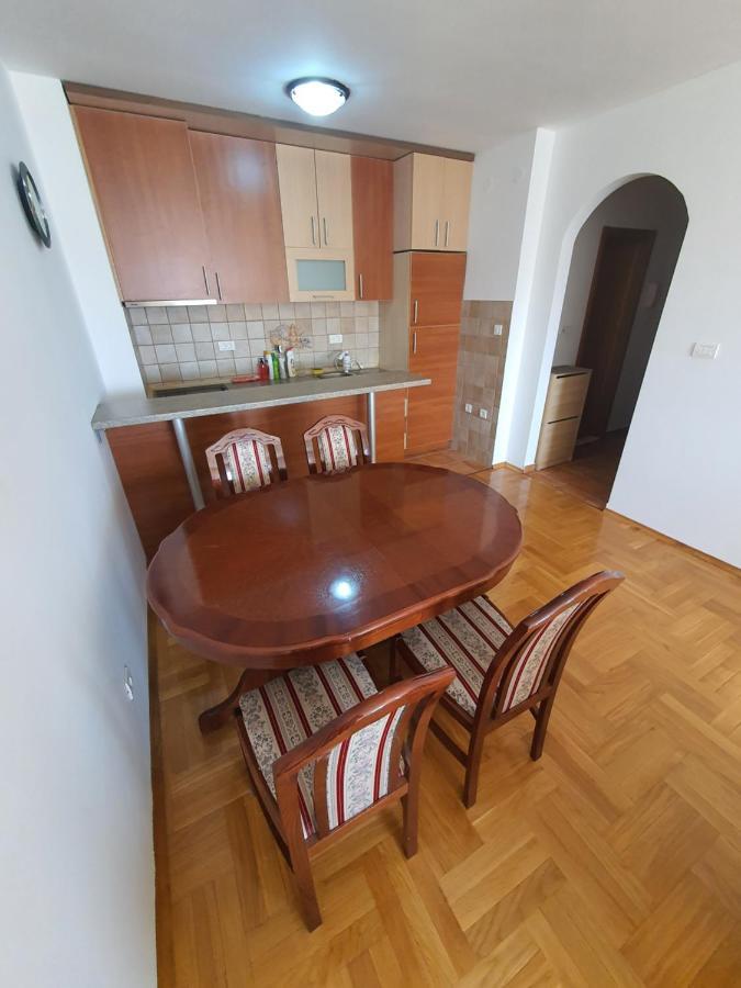 Oksana Apartment Podgorica Buitenkant foto