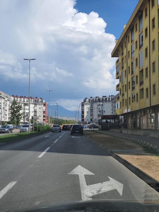 Oksana Apartment Podgorica Buitenkant foto