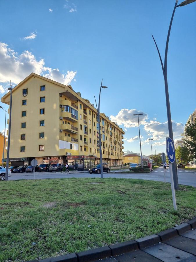 Oksana Apartment Podgorica Buitenkant foto